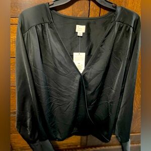 New with tags womens blouse